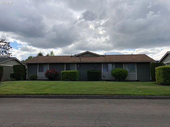 3rd image of 1702 SE 146th Ct