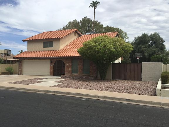 3rd image of 1366 W Nido Ave