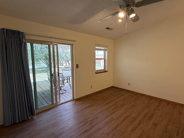 1 Autumnwood Ct — Photo 18