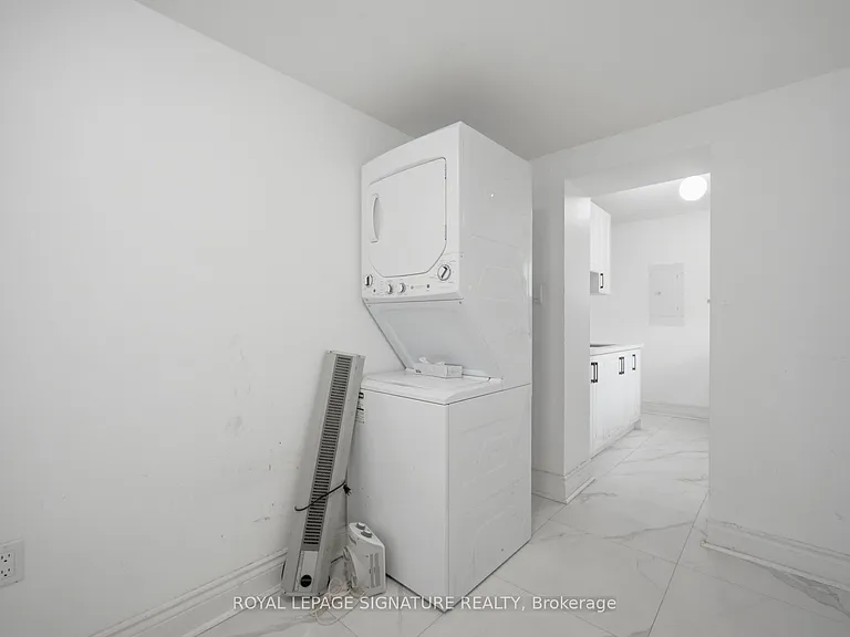 3331 Dundas St W — Photo 24