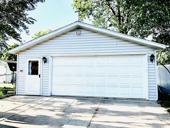 4th image of 341 Anita Dr