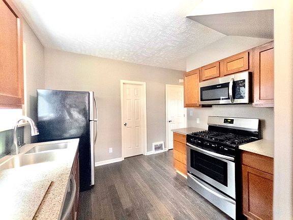 5th image of 5039 Miami St