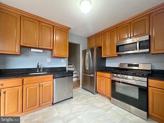 5th image of 624 Northcliffe Dr