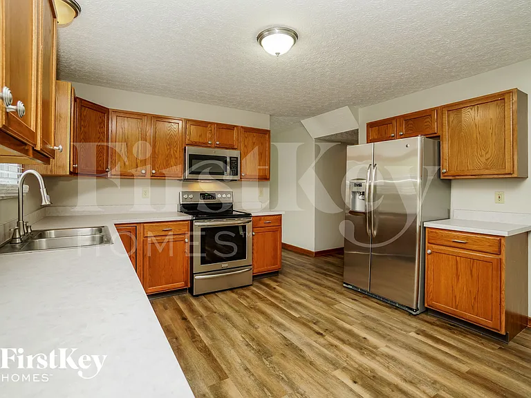 5546 Breshly Way — Photo 9