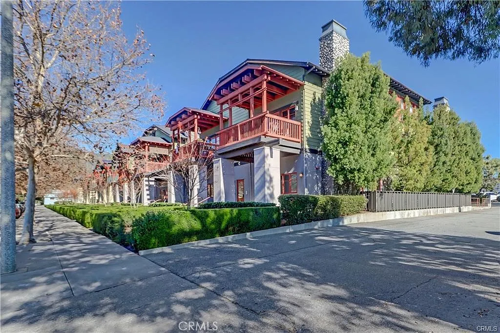 2 bed, 1520 sqft, $2,900 — Photo 1