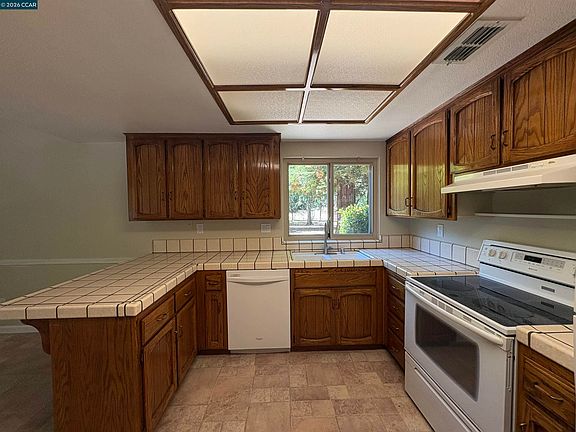 3rd image of 6447 Montez Ct