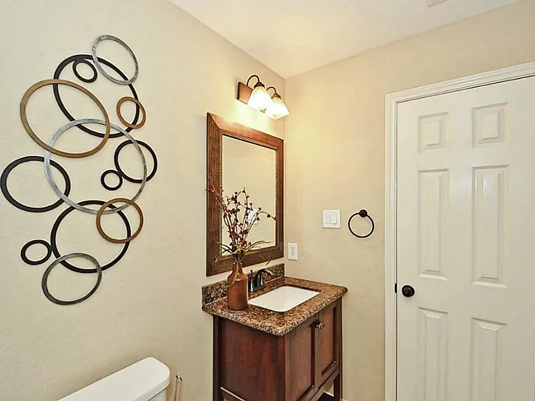 12225 Medina Lake Dr — Photo 27