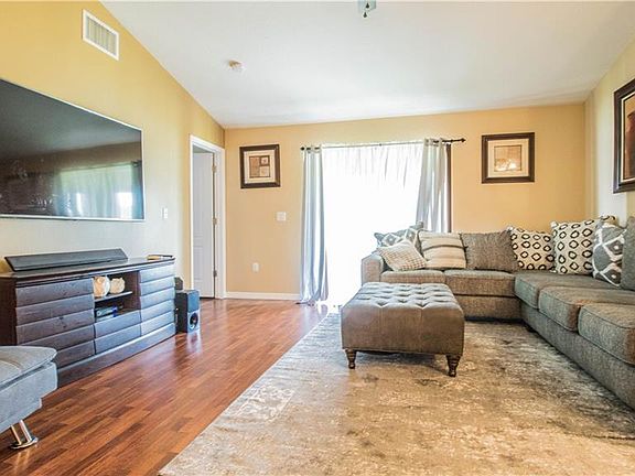 4th image of 7181 Cedarcrest Blvd