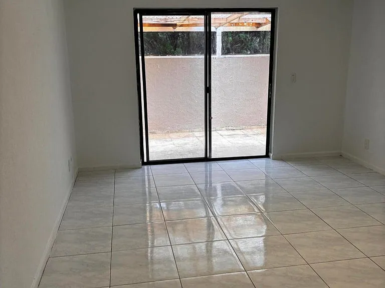 12761 Westhampton Cir — Photo 12
