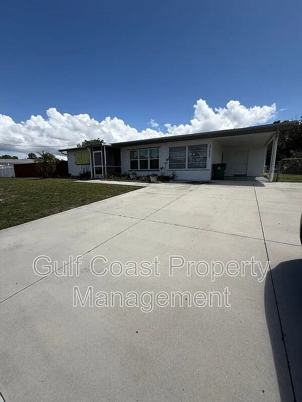 3 bed, 2.0 bath, $1,400 — Photo 1
