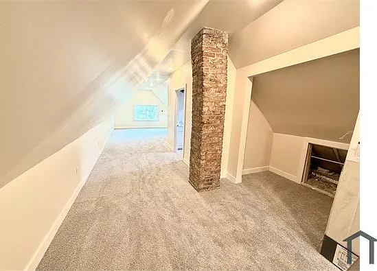 4 bed, 2000 sqft, $4,000 — Photo 4