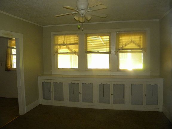 2nd image of 1718 Beverly Dr