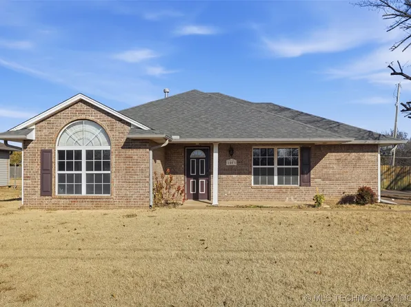 1003 W Oak St, Stroud, OK 74079