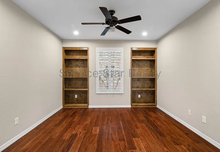 5550 N 16th St #109 — Photo 5