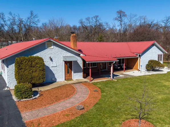 4 Willow Ln, Bloomsburg, PA 17815