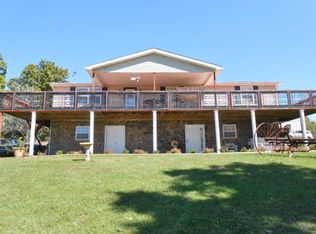 110 Dewey Faye Ave, Mount Hope, WV 25880