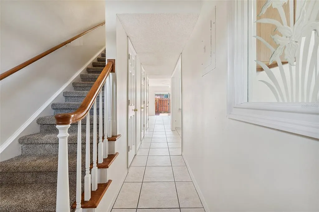 2 bed, 2.5 bath, 1248 sqft, $1,699 — Photo 3