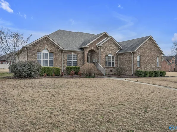 17308 Noble Cir, Athens, AL 35611