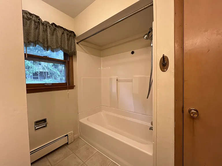 2296 Woodworth St — Photo 12