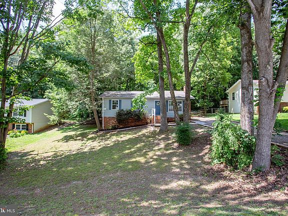 2nd image of 6103 Oak Grove Dr