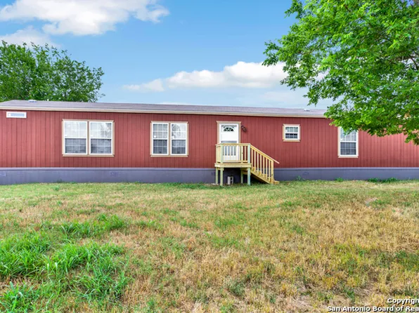 139 Private Road 3421, Gonzales, TX 78629