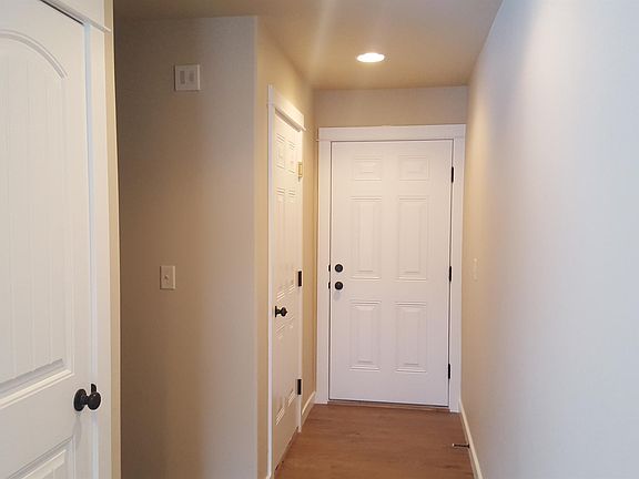 2nd image of 1191 Longbow Ln #H