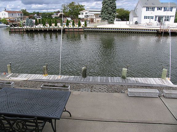 28'+,  of deeded dock