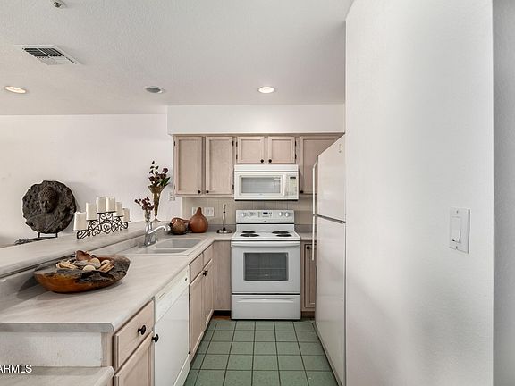 3rd image of 10080 E MOUNTAIN VIEW LAKE Drive #138