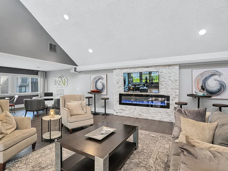 Regency Club Townhomes & Apartments — Photo 30