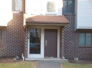 7 Padanaram Rd #A15, Danbury, CT 06810