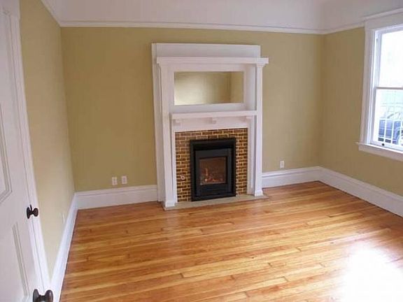 5th image of 228 Linden St