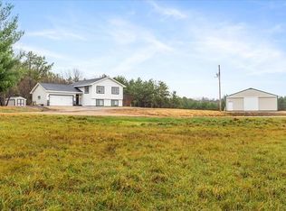 651 100th St, Roberts, WI 54023