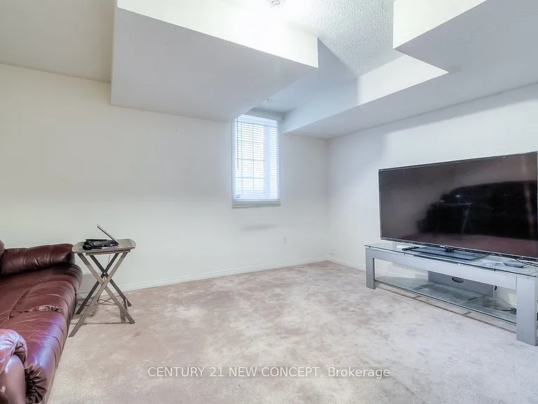 735 Sheppard Ave #33 — Photo 22