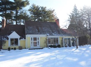 80 Lime Rock Ln, Rochester, NY 14610