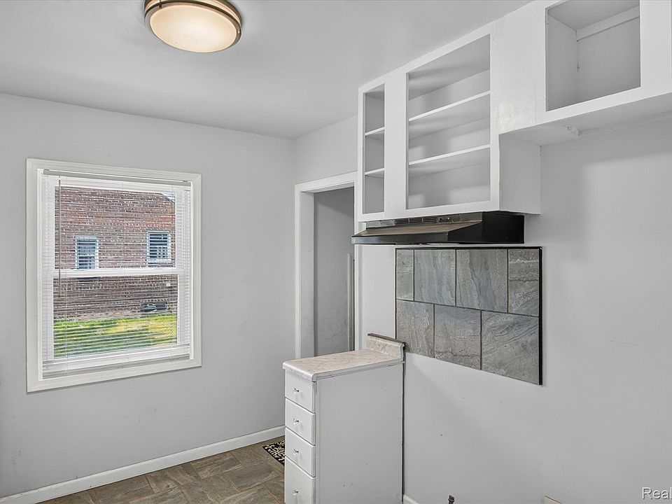 11641 Glastonbury Ave, photo 19
