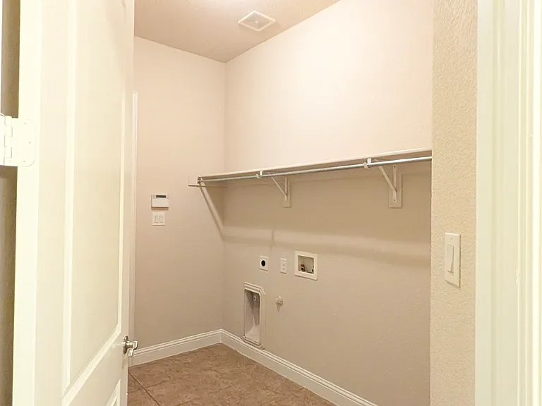 8717 Domingo Dr — Photo 14