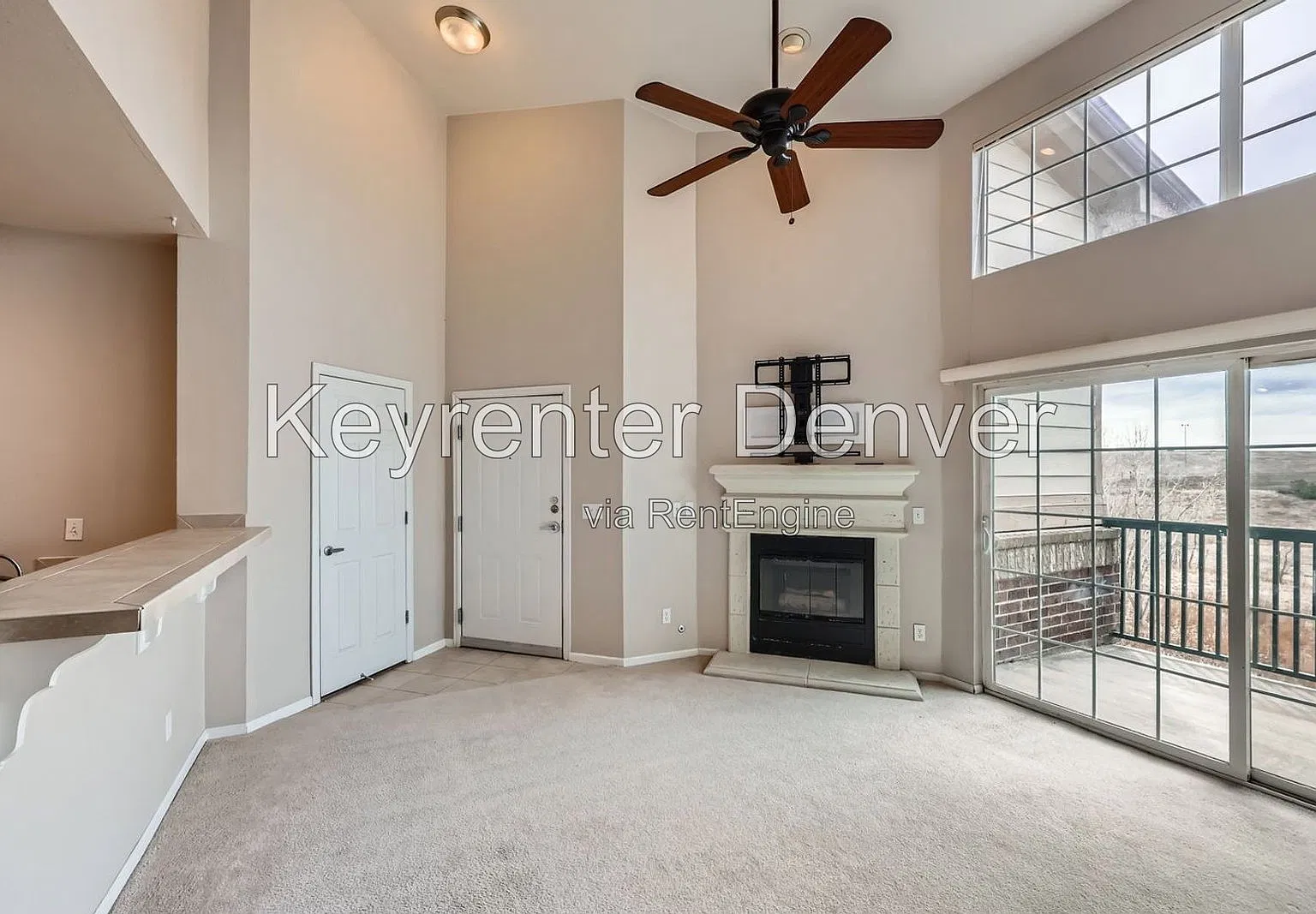 1 bed, 1.0 bath, 971 sqft, $1,800 — Photo 2