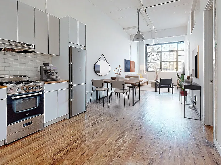 315 Seigel St #308 — Photo 1