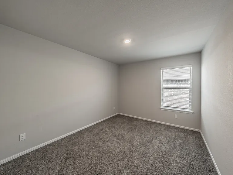 1385 Dillard Creek Dr — Photo 14