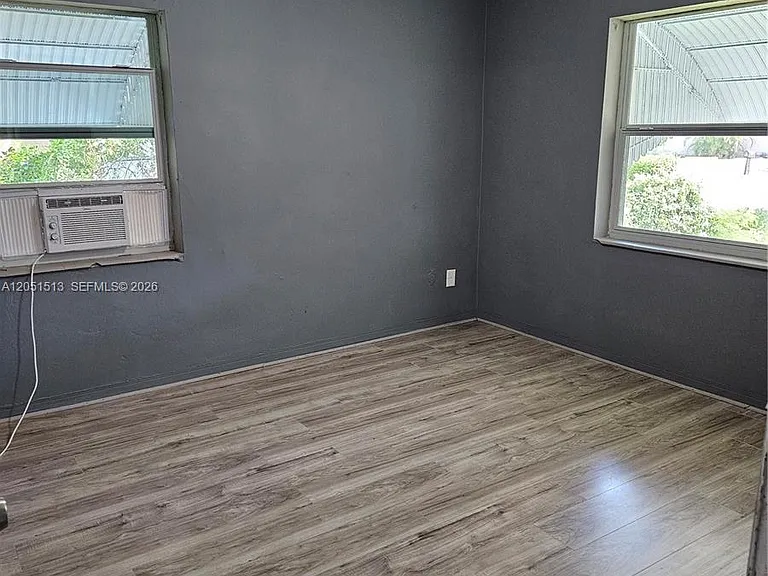 5627 SW 26th St — Photo 12