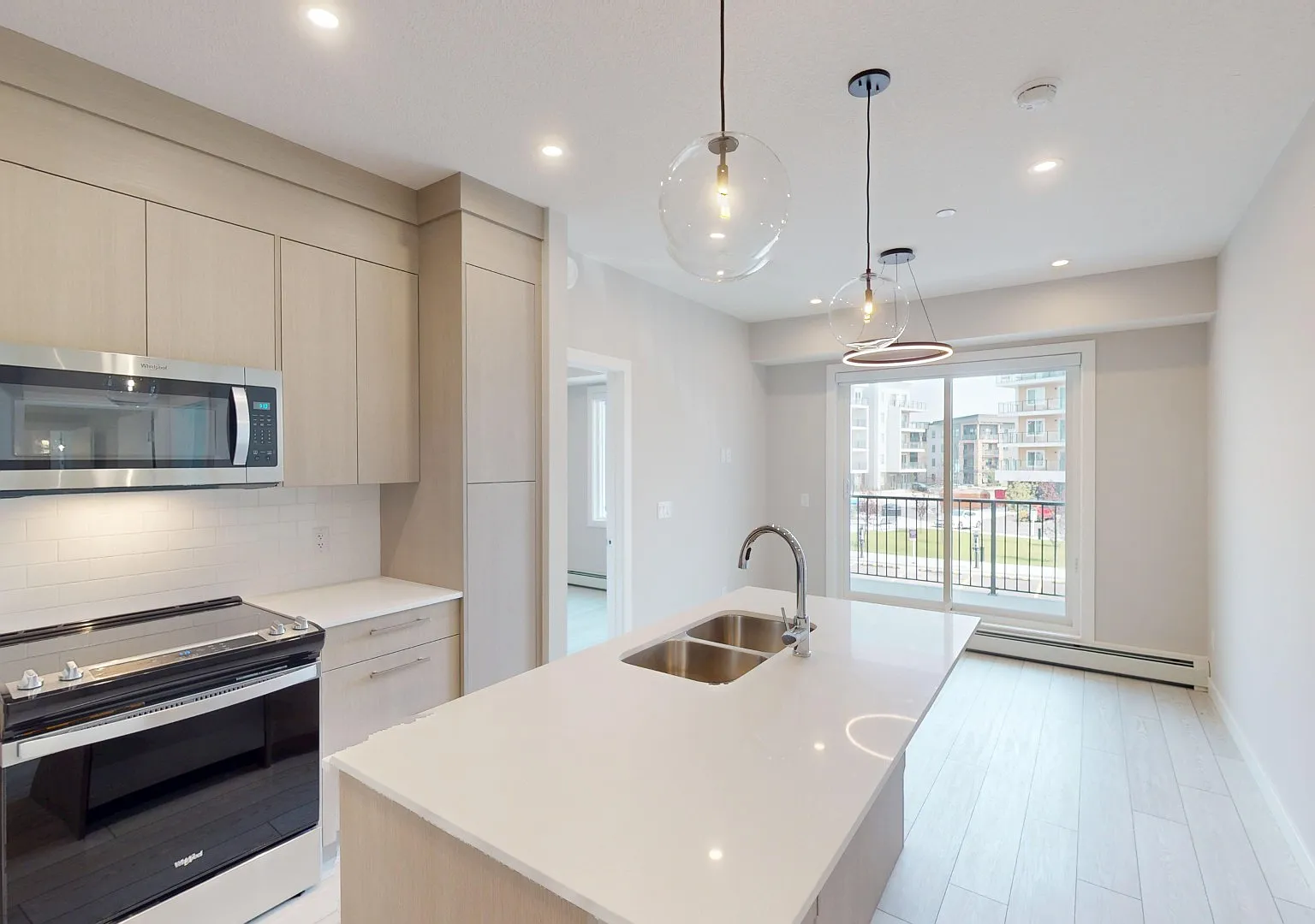 2206 - 265 Wolf Willow Blvd Se — Photo 3