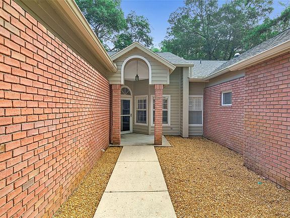 3rd image of 3868 NW 25th Cir