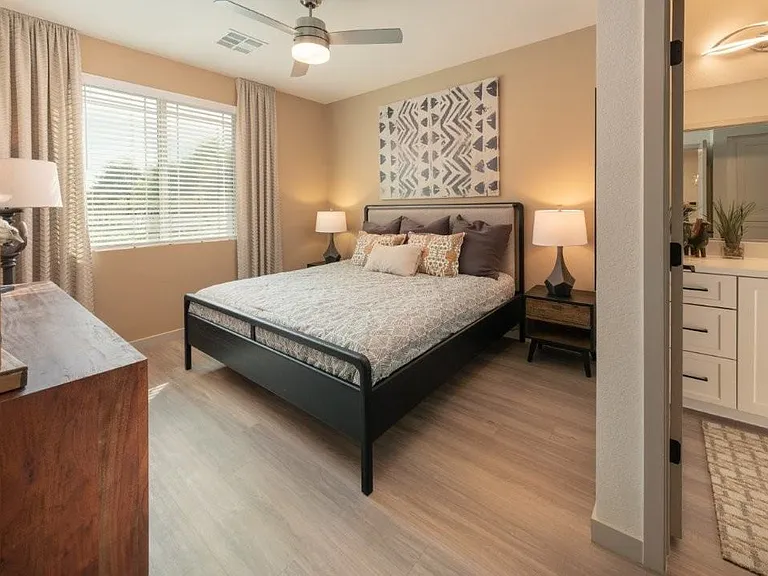 Everly at Morrison Ranch Luxury Apartments — Photo 26