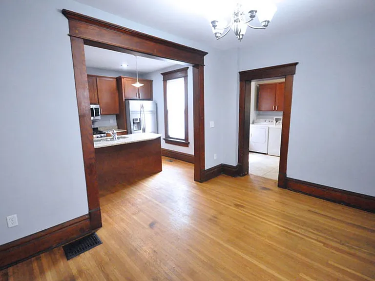 49 Euclid Ave — Photo 4