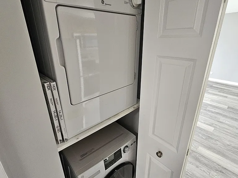 7325 Oakwood Ave #2D — Photo 15