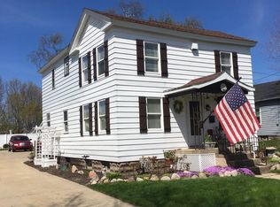 107 E Savidge St, Spring Lake, MI 49456