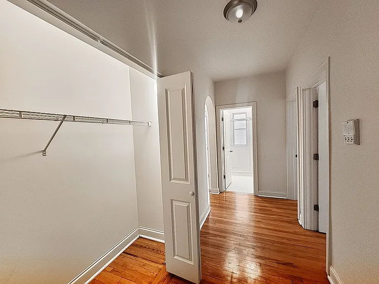 3403 W Balmoral Ave #2 — Photo 3