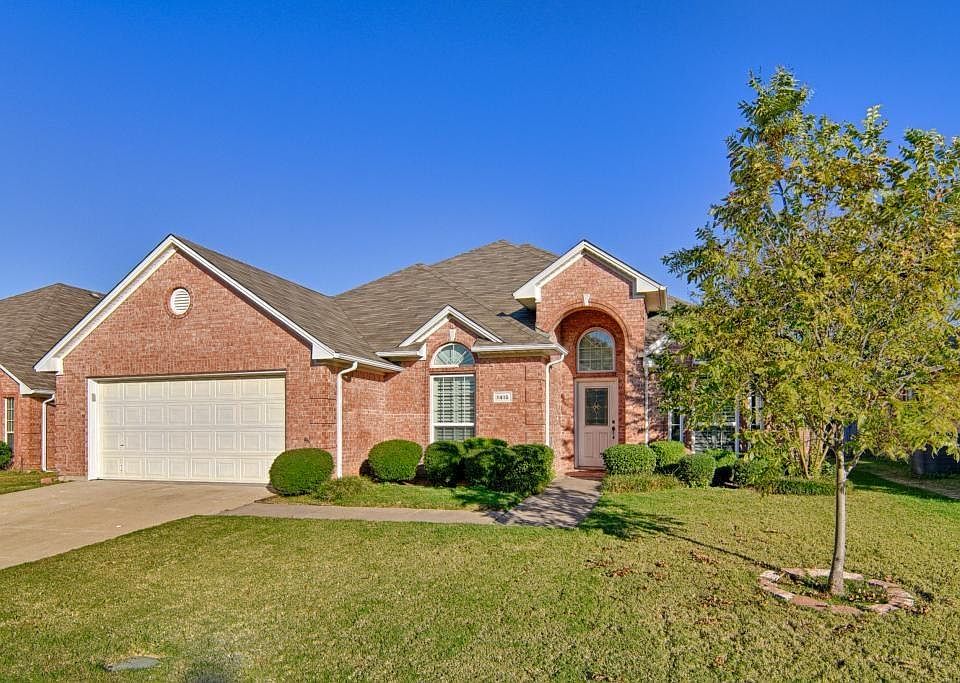 1st image of 1415 Lyra Ln