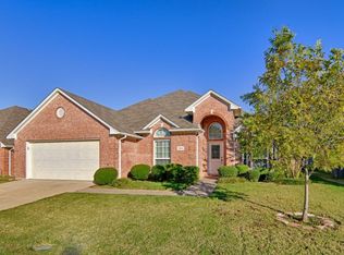 1415 Lyra Ln, Arlington, TX 76013