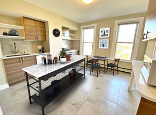466 Sumner St FLOOR 2, Boston, MA 02128